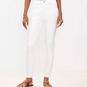 LOFT Petite Frayed High Rise Skinny Jeans – White | Size 26P